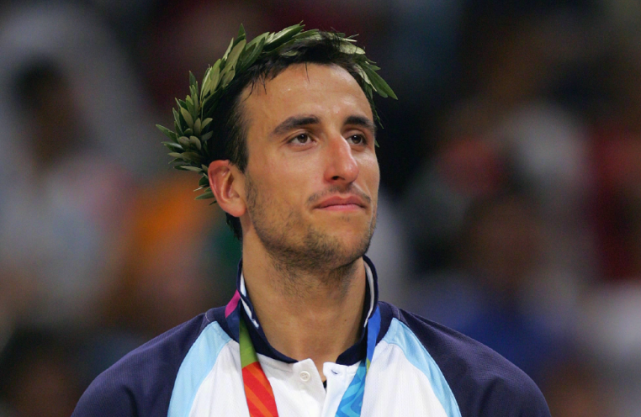 亚博登录入口-冲刺阶段欧联传出新动向；圣安东尼奥马刺复出首秀；管理层表态——底气十足；更衣室氛围转暖的简单介绍